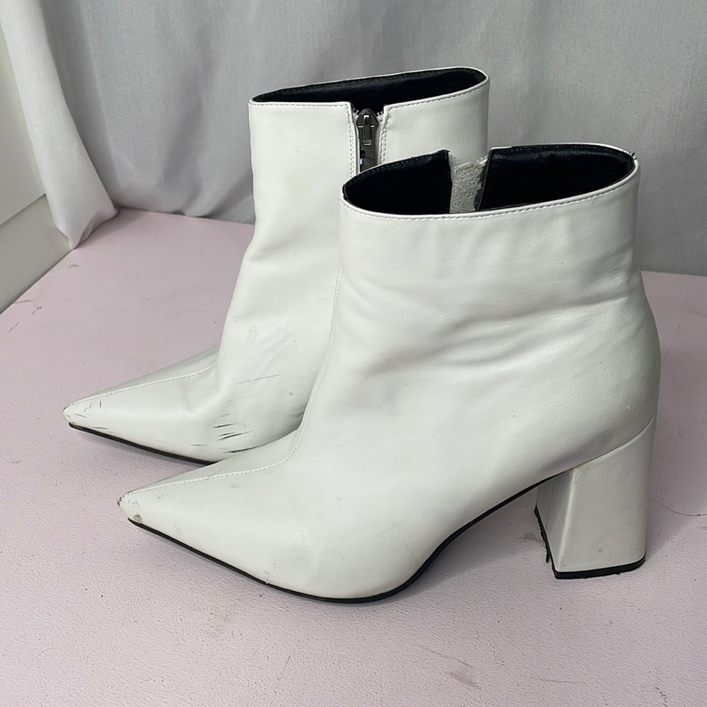 Pointed toe ankle booties